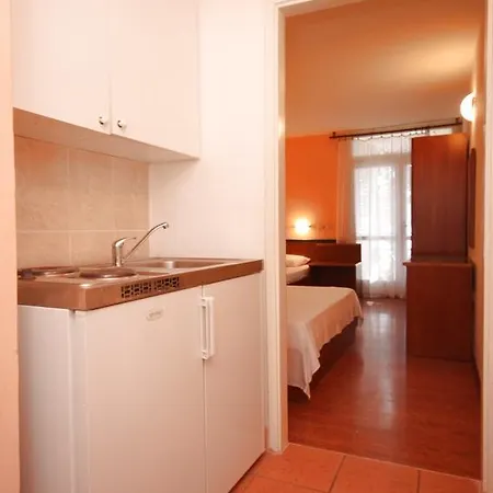 Studio Drasnice 3330h Daire Podgora (Split-Dalmatia)